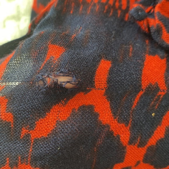 Stella and dot navy blue and red scarf - Picture 2 of 2